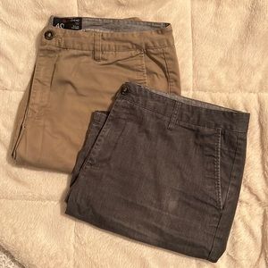 2 Pairs of blue crown shorts